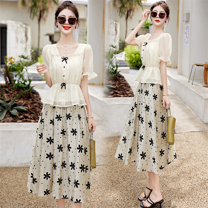 拼接假两件植绒印花连衣裙女夏2025新款收腰显瘦气质中长款a字裙，女装连衣裙，魅影