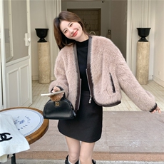 《大货已出》皮毛一体羊羔毛外套款号8103P205K308，女装短外套，2C217