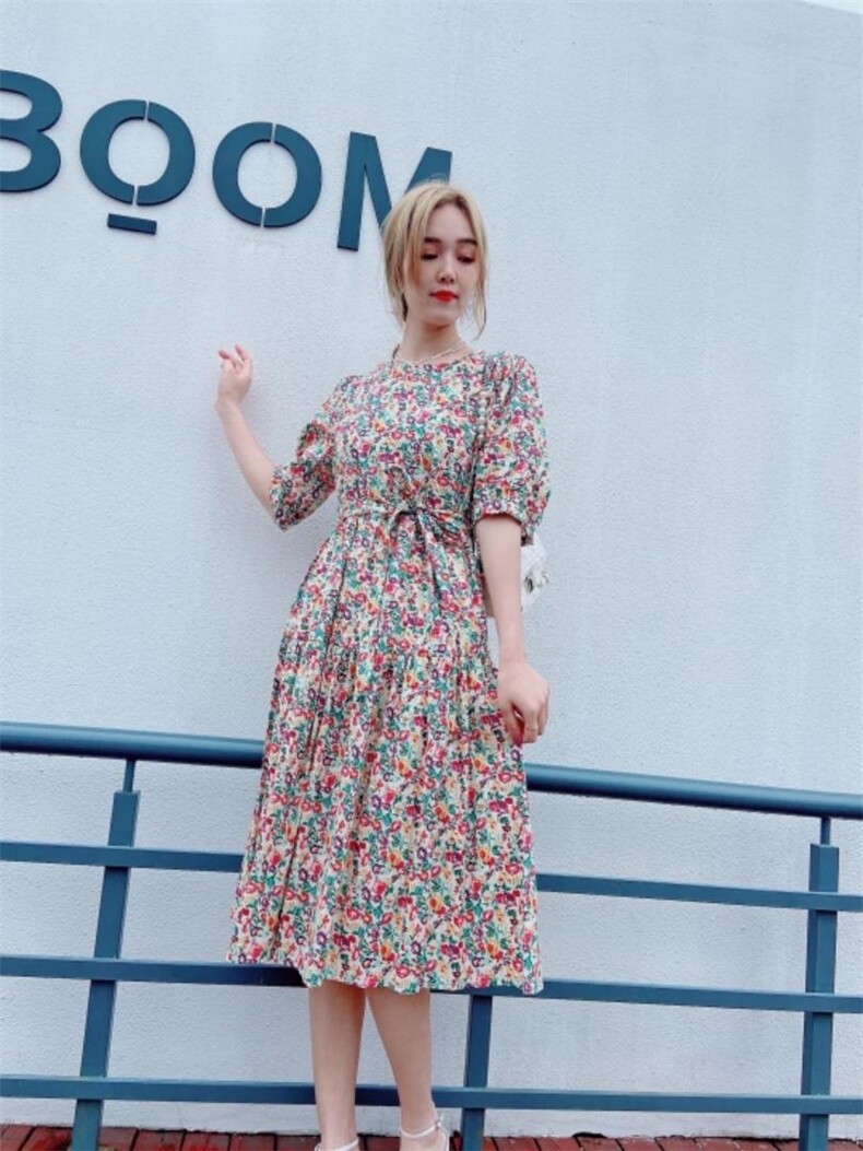 夏季新款花朵连衣裙，女装连衣裙，依岸