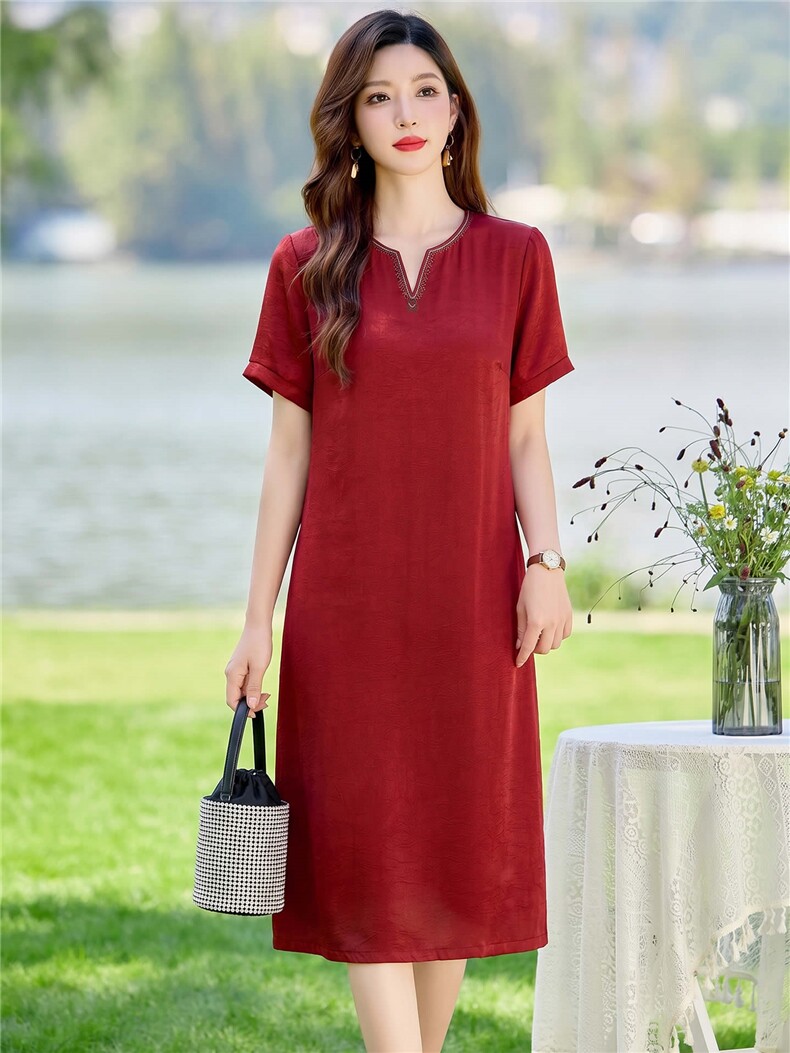 现货秒发刺绣洋气高端裙气质连衣裙夏季新款宽松口袋中长裙女,女装连衣裙,韩蔻秀