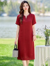 现货秒发刺绣洋气高端裙气质连衣裙夏季新款宽松口袋中长裙女，女装连衣裙，韩蔻秀