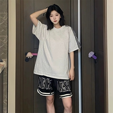 抖音得物品质二开240克宽松纯棉美式潮牌印花三条杠中性风短袖T恤，男装T恤，电商A486-1