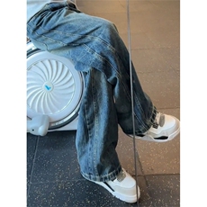 浅蓝色