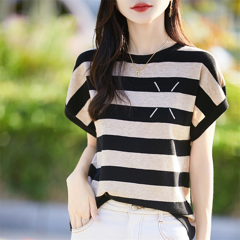 法式条纹拼色针织小飞袖T恤女2025夏薄透气宽松显瘦上衣短袖t恤衫,针织衫/毛衣,斯美雅安迪绒