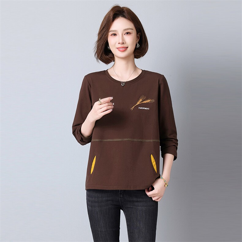 2025年秋季宽松型长袖刺绣圆领文艺刺绣风格针织打底长袖25220款，女装T恤，秋牧寒烟