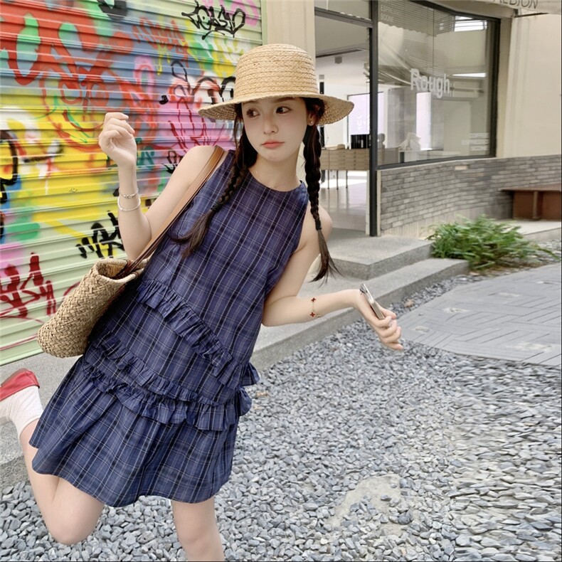 独特绝美木耳边减龄气质背心裙2025夏季新款蓝格纹小香风连衣裙女,女装连衣裙,2C217