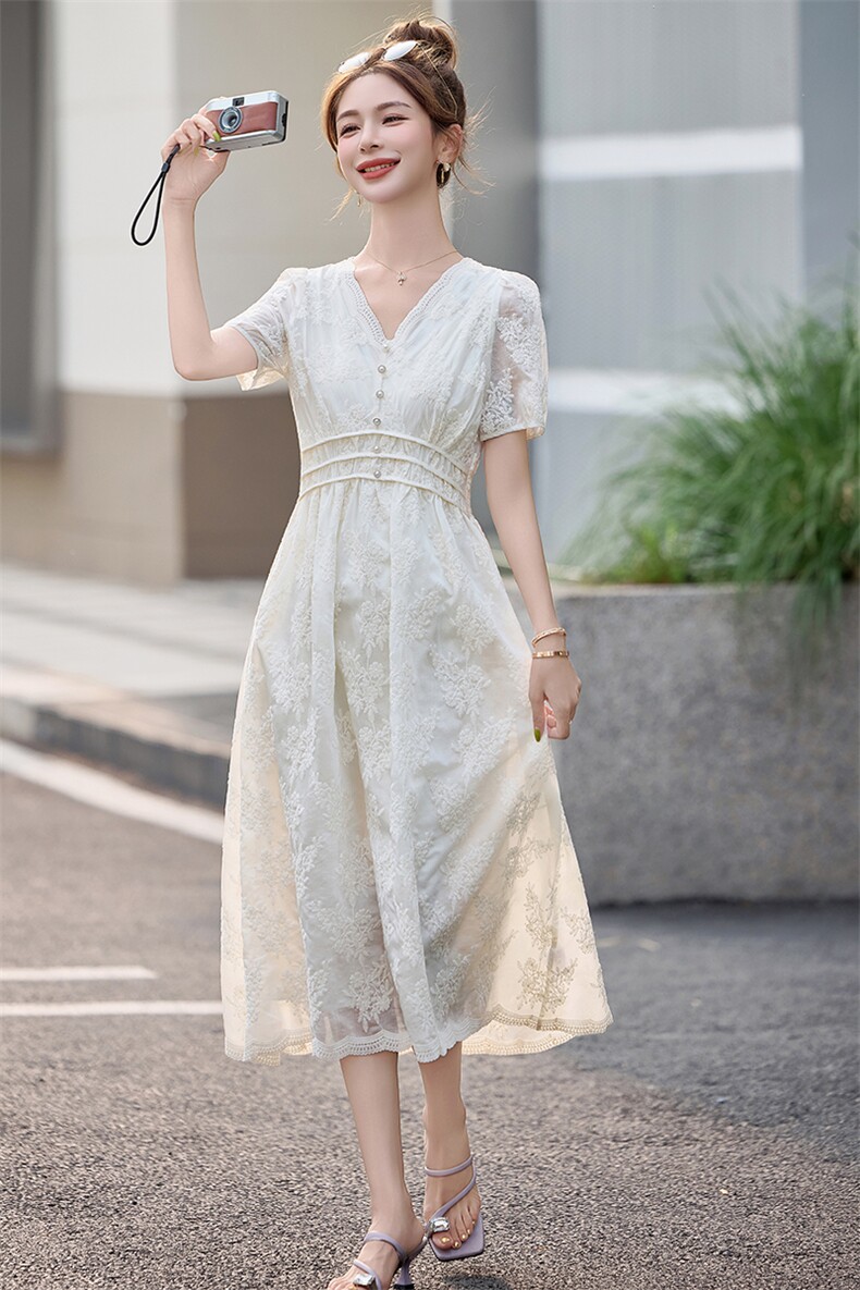 2025夏季新款刺绣高级感连衣裙,女装连衣裙,1C078