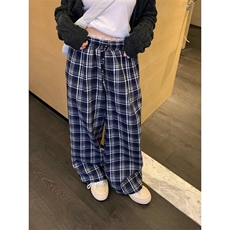 藏青色