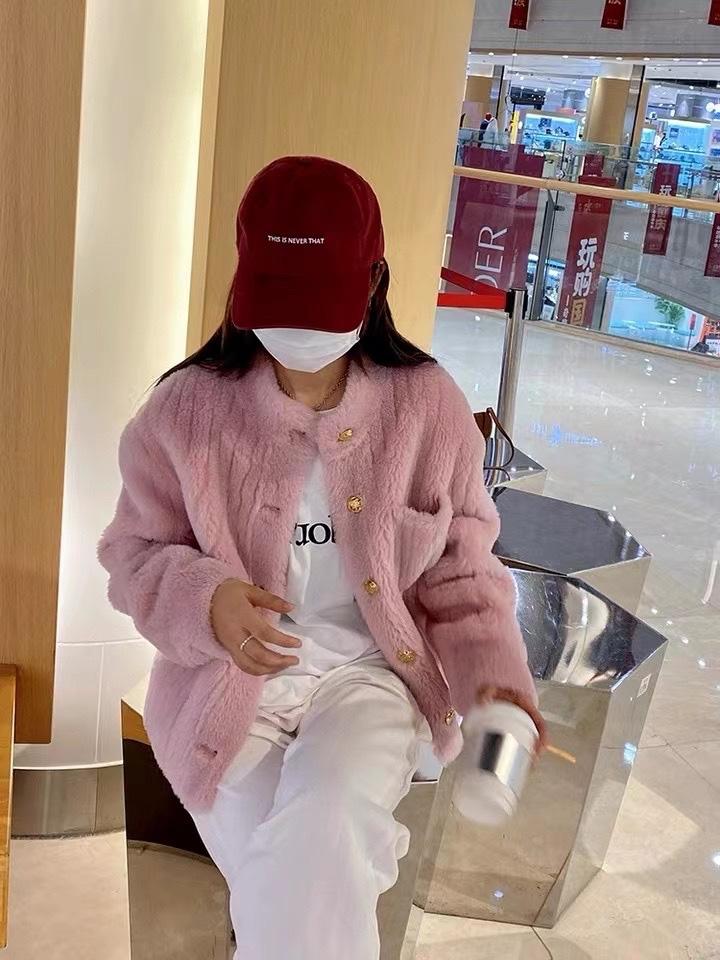 小立领甜美网红范羊毛颗粒外套,女装其它,L·H·X