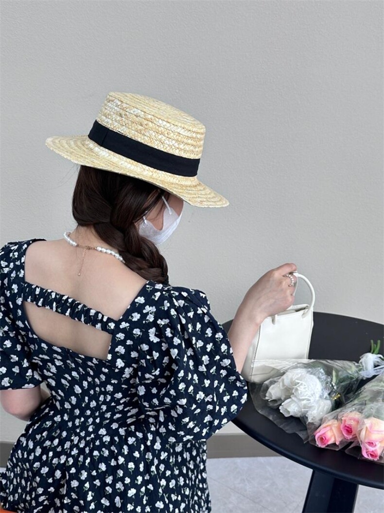 盐缩连衣裙显白气质，女装连衣裙，欧妮卡蒂蔓