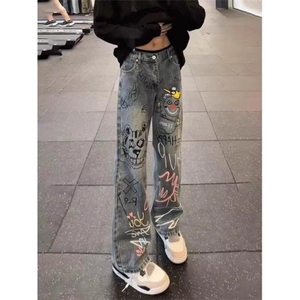 手绘涂鸦弯刀牛仔裤男潮牌痞帅炸街裤子美式高街修身微喇裤图片