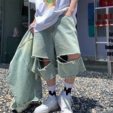 浅蓝色