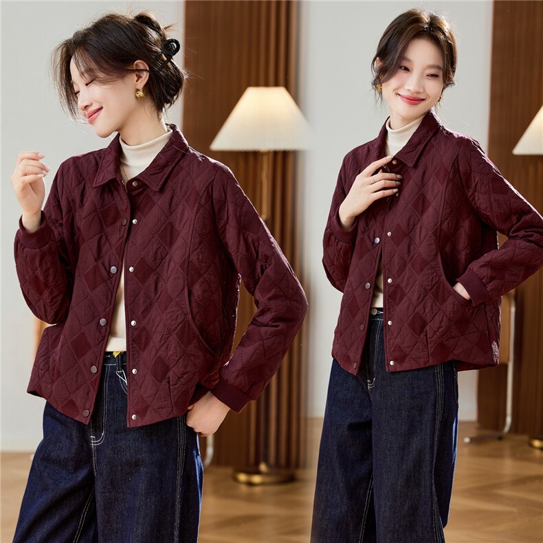 新款翻领菱形格刺绣夹棉短外套上衣2026年春季，女装短外套，简韵佳