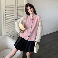 粉色马甲+圆领衬衫