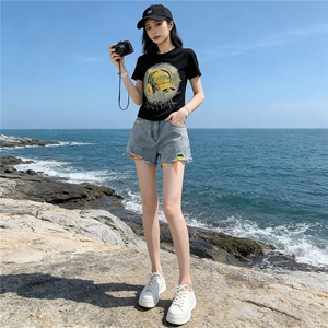 女夏季新款韩版运动休闲套装卡通印花圆领短袖宽松牛仔短裤两件套图片