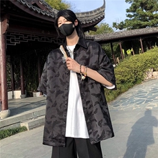 黑色