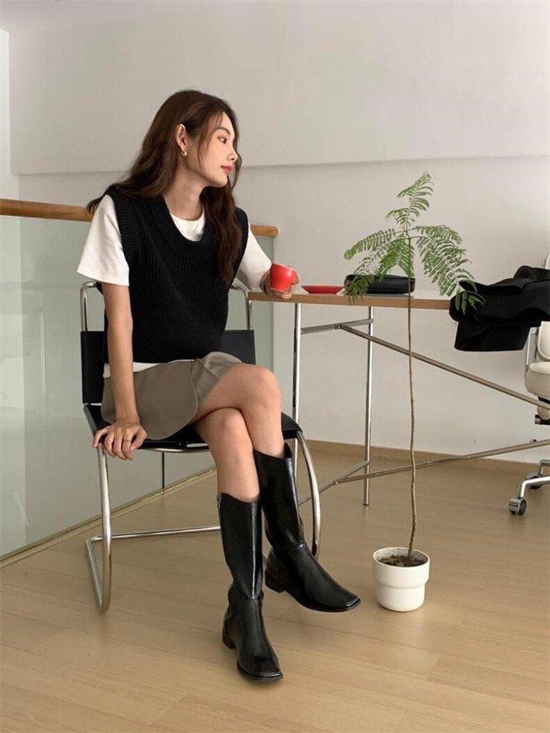 款号：WM0015 名称：粗针U领背心毛衣，女装背心吊带，BD