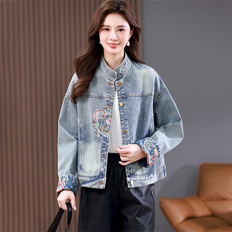 2025早春新款刺绣复古立领新中式国风复古牛仔外套女装高级感上衣,女装短外套,靓衣阁