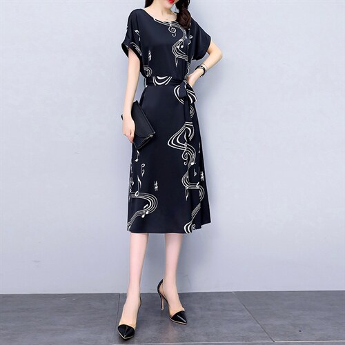 连衣裙通勤2022年夏季韩版中腰时尚显瘦大方，女装连衣裙，时尚俏佳人