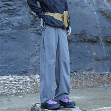 深灰色