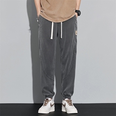 灰色