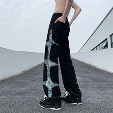 黑色