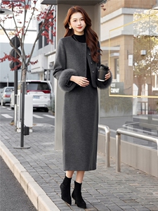 小香风羽绒服套装女冬季2025新款气质富家千金真狐狸毛毛呢套装裙图片