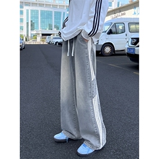 黄泥色