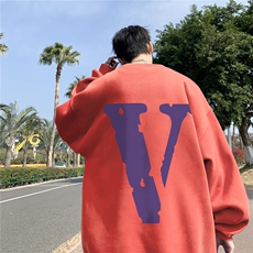 藕粉色