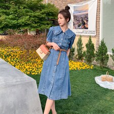 现货夏季新款简约时尚个性气质娃娃领腰带收腰显瘦牛仔连衣裙，女装连衣裙，菡迪欧娜