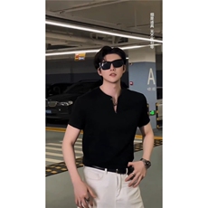 痞帅高级感黑色t恤男夏季潮牌polo衫短袖正肩设计感小众v领男上衣，男装T恤，星座506A