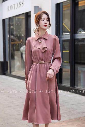 女人味连衣裙，女装连衣裙，水恋百合