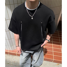 黑色