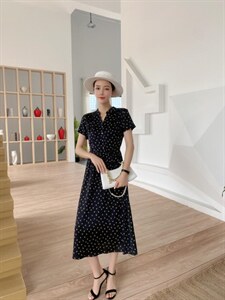 【现货】夏季新款 碎花修身显瘦香云纱连衣裙,女装连衣裙,名怡