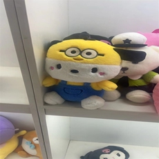 王涛毛绒玩具 小黄人