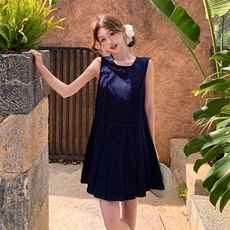 深蓝色无袖牛仔连衣裙女2025夏季新款学院风减龄小个子百褶背心裙，女装连衣裙，2C122