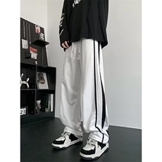 米白色