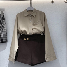 时尚衬衣，女装，秀禾