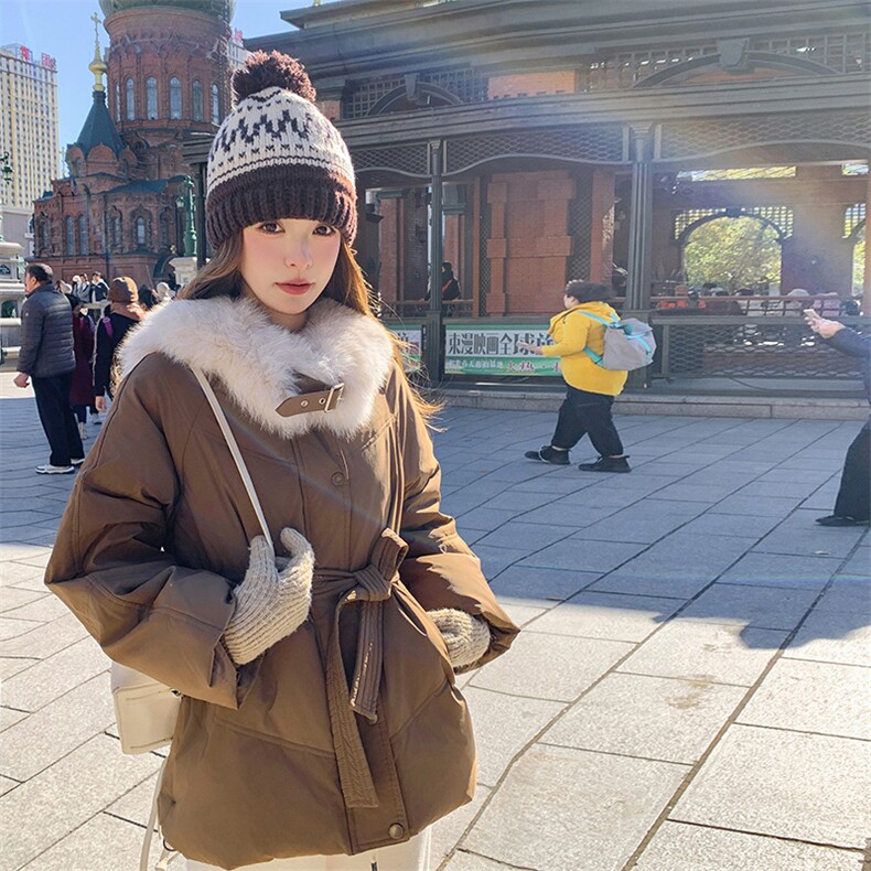 大毛领设计短款宽松羽绒服女2024冬新款气质白鸭绒羽绒服收腰外套,女装羽绒服,千寻