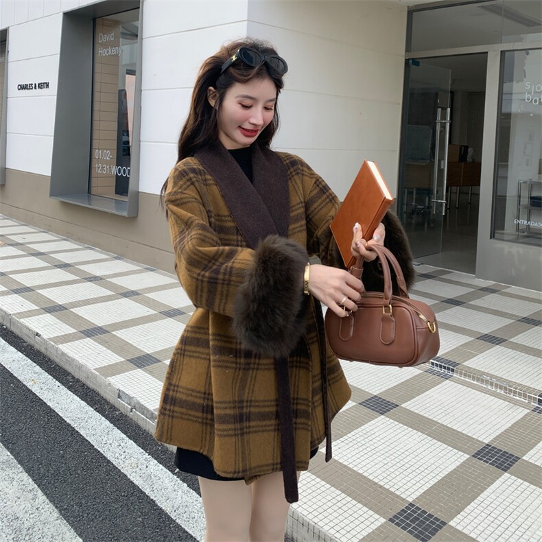 现货新款双面羊绒大衣带袖毛格子配腰带时尚洋气，女装双面呢大衣，然然