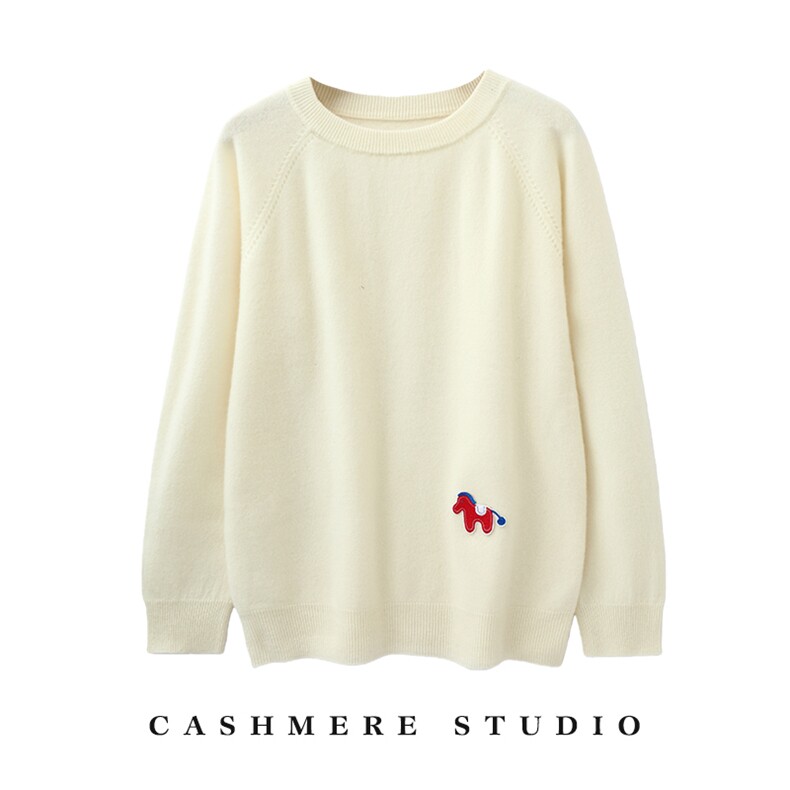 2026年秋季时尚百搭通勤简约休闲新年款小马长袖刺绣，女装针织衫/毛衣，奢优羊绒