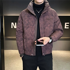 9517-M-4XL-P195标50绒店主风男士休闲立领满印修身羽绒服外套，男装羽绒服，电商B255