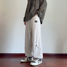 卡其色