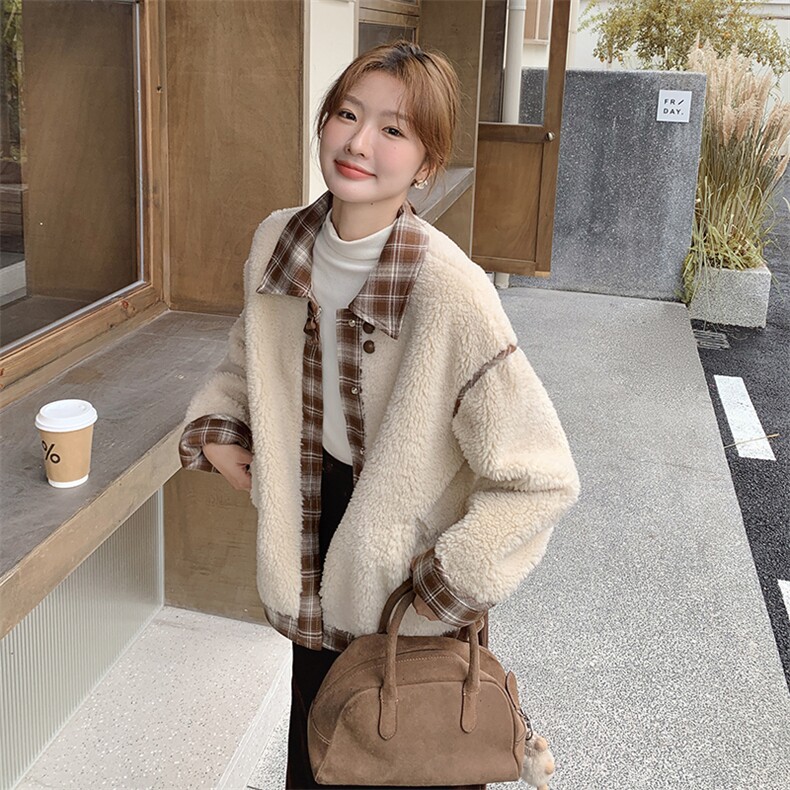 独特超好看格子拼接羊羔毛外套女秋冬2024新款高级感皮毛一体棉服，女装羊羔毛/颗粒绒，秋水欣儿