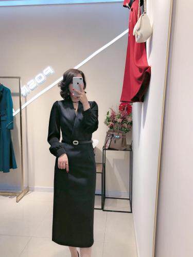 气质收腰连衣裙，女装连衣裙，珀莎