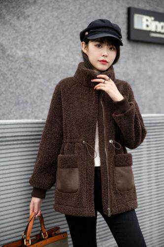 （现货）皮毛一体，腰部可收紧，女装，伊娜蕾尔