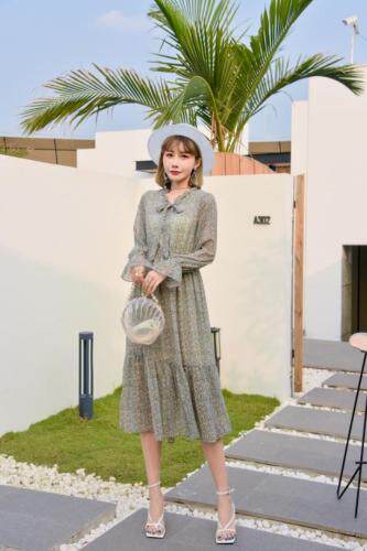 夏季新款连衣裙，女装连衣裙，蜜雪·薇琪