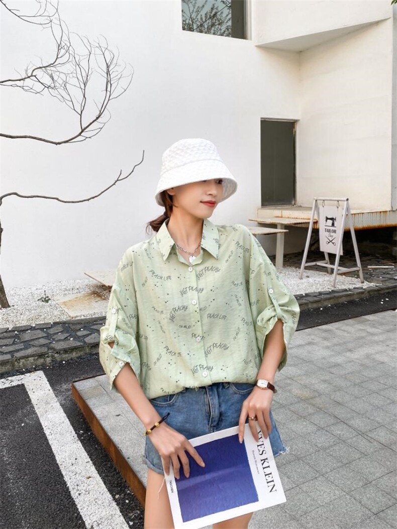 字母小衫，女装，百变诱惑