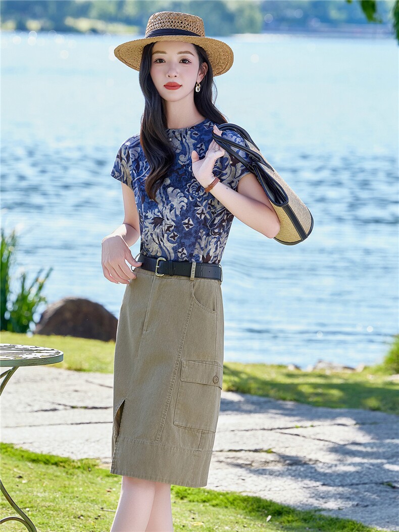 青花瓷印花短袖遮胯显瘦中长裙复古卡其色半裙2026年夏季,女装套装/套裙,米雪儿
