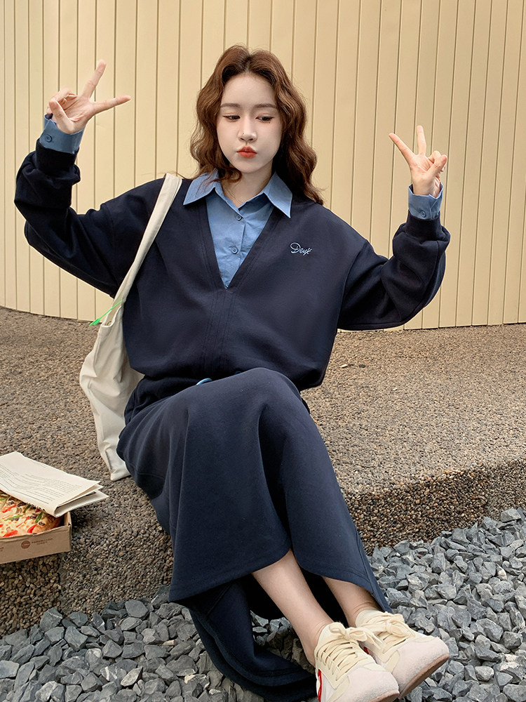 休闲减龄穿搭蓝色假两件卫衣套装女春秋超火好看慵懒半身裙两件套,女装套装/套裙,2D034